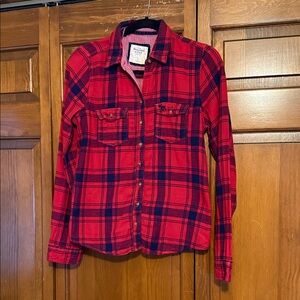 NWOT Abercrombie & Fitch Red and Blue Plaid Button Down Shirt